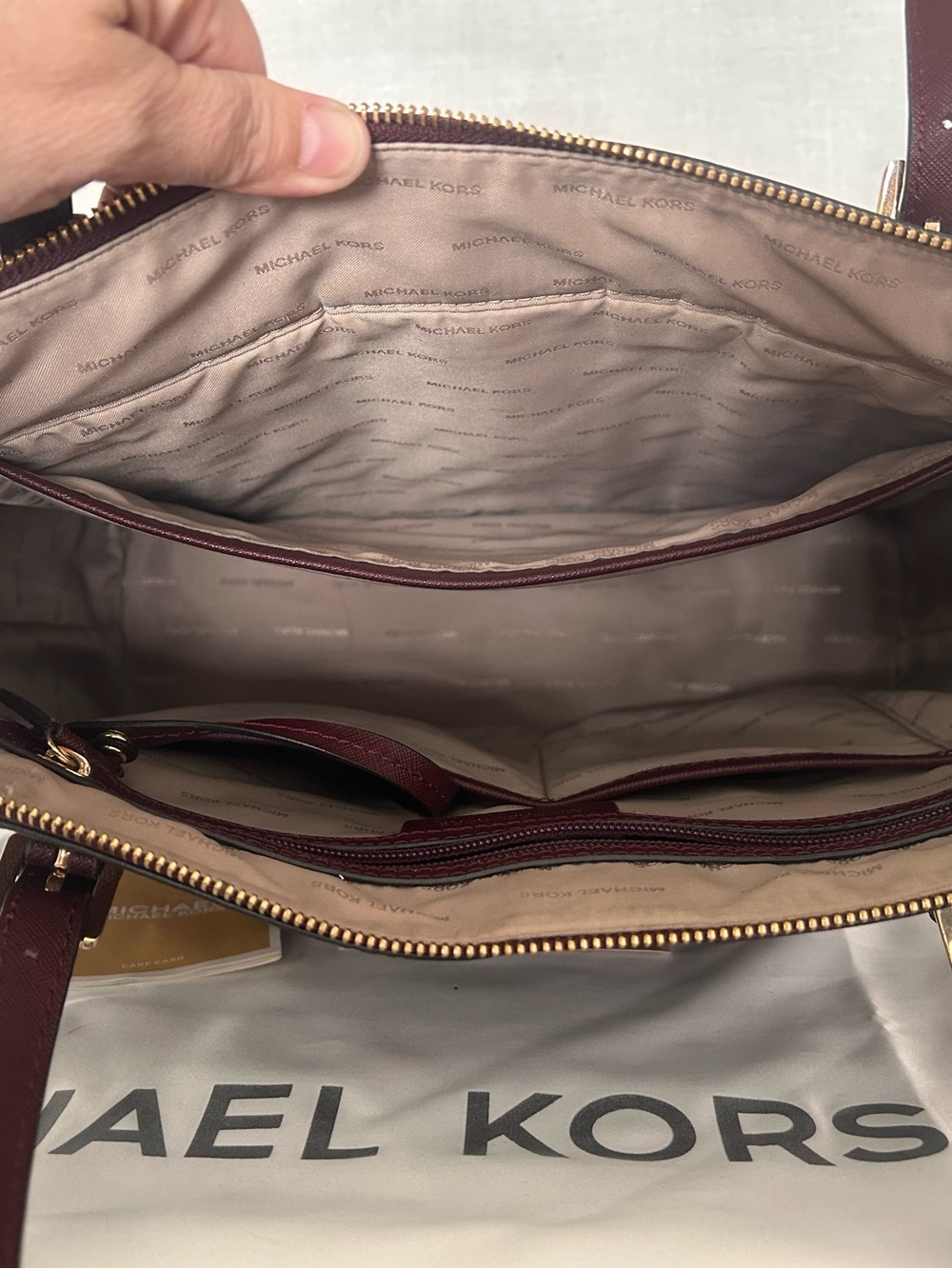 Michael Kors Jet Set Large Saffiano Leather Top Zip Tote Oxblood Burgundy - Picture 3 of 9